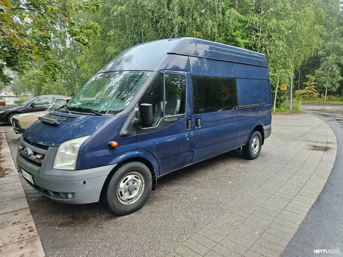 Ford Transit vm 2012, tumman sininen